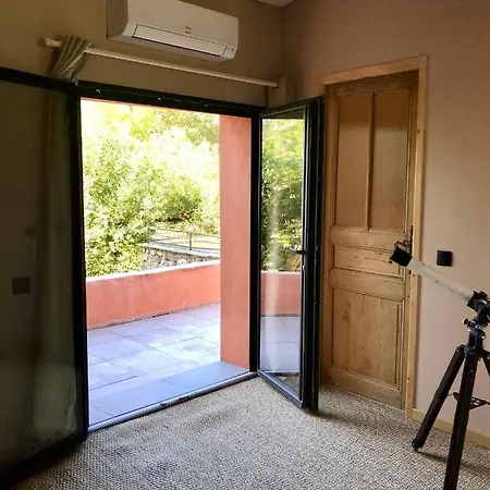 La Bartassade - Superbe D'hotes Moderne Et Independante B&B Monoblet